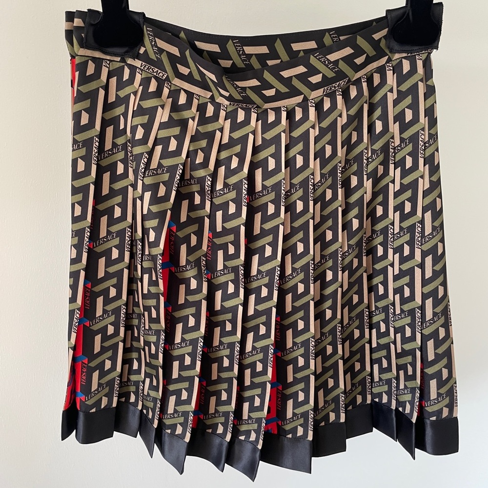 Versace La Greca Silk Pleated Mini Skirt - IT40/US4
